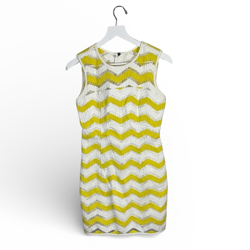 Milly Chevron Illusion Jacquard Seamed Shift Dress in Yellow W2134 Sz 6